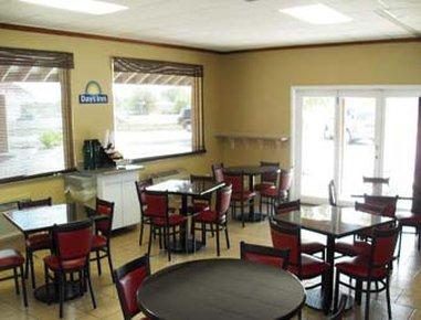 Days Inn By Wyndham San Antonio Splashtown/Att Center Εξωτερικό φωτογραφία